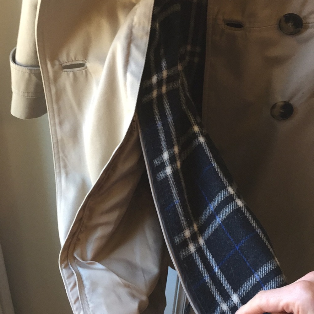 London Fog trench coat - Picture 4 of 4